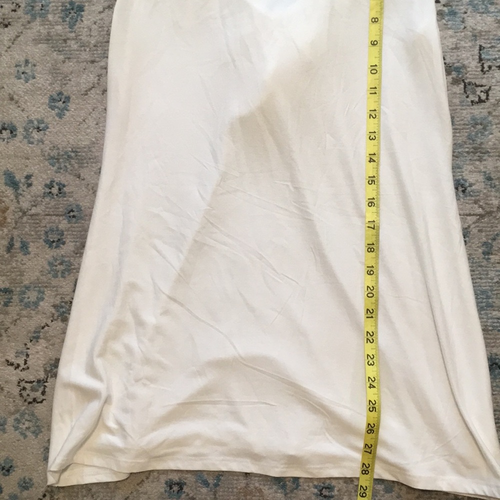 NWT Belldini Ruffle Neckline Off-white Sleeveless Tunic Top - Size Medium - Picture 10 of 10